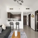 Vayk - Modern 1 Bd Apartment In Business Bay
