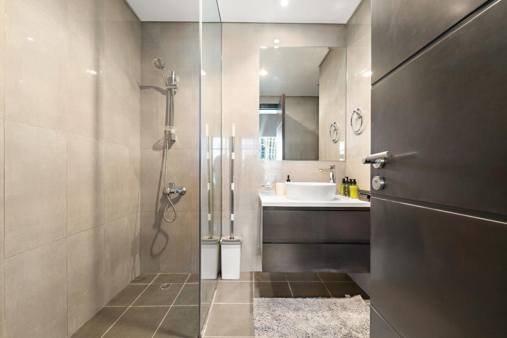 Vayk - Modern 1 Bd In Business Bay *