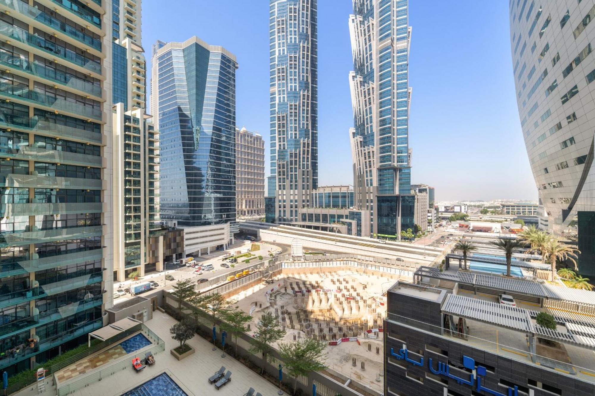 Vayk - Modern 1 Bd In Business Bay * Dubai