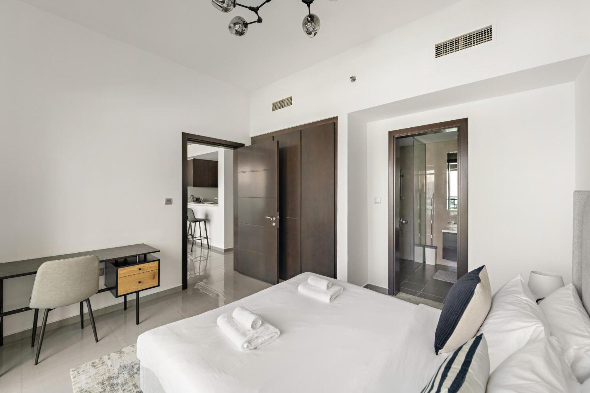 Vayk - Modern 1 Bd In Business Bay