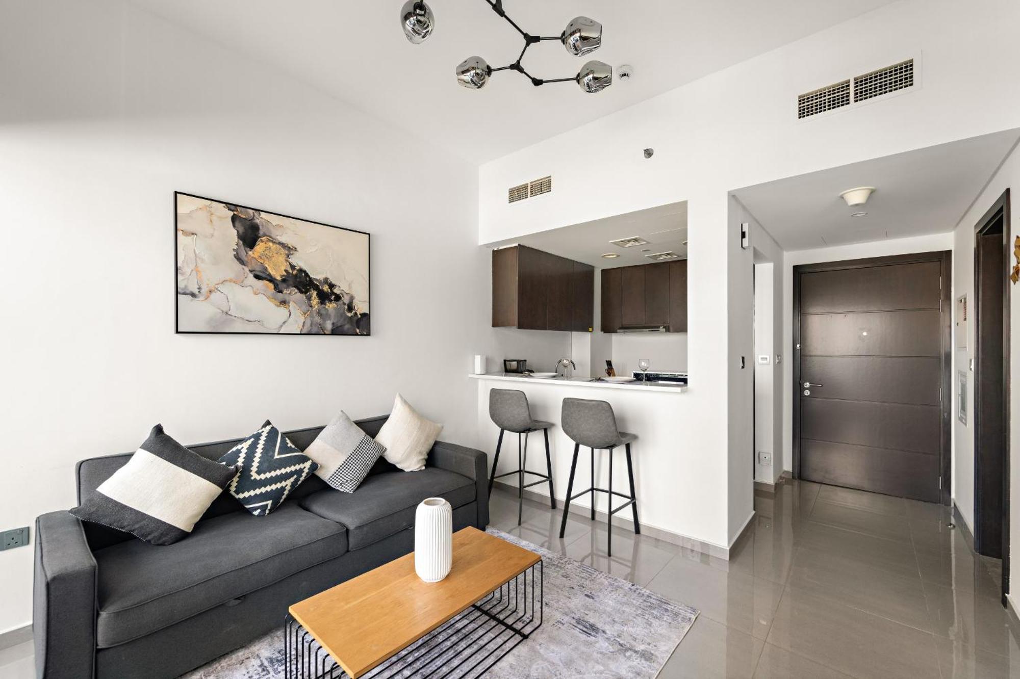 Vayk - Modern 1 Bd In Business Bay Apartment *