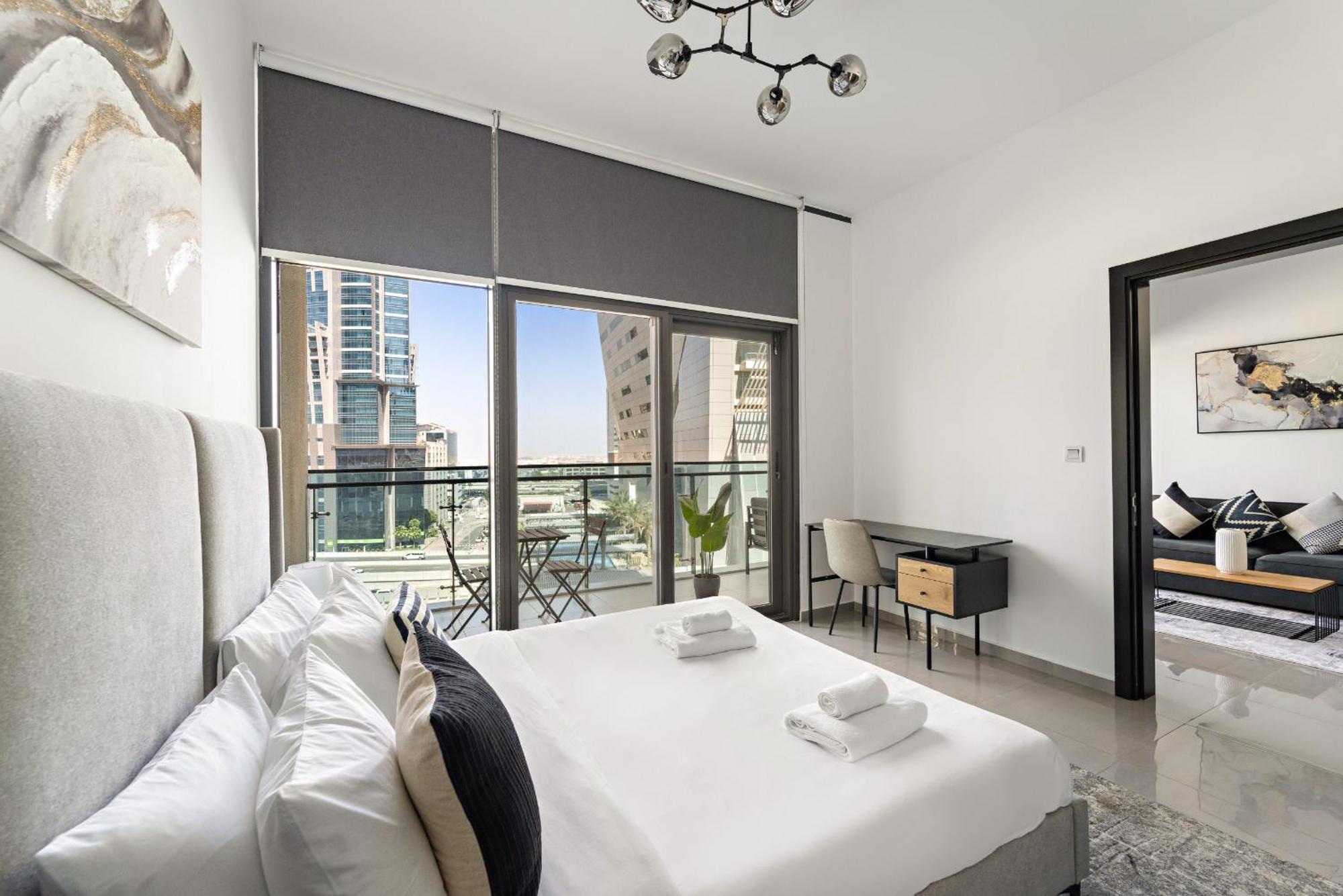 Vayk - Modern 1 Bd In Business Bay Apartment
